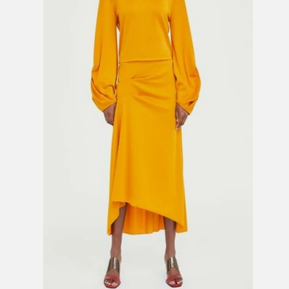 Midi skirt in marigold yellow